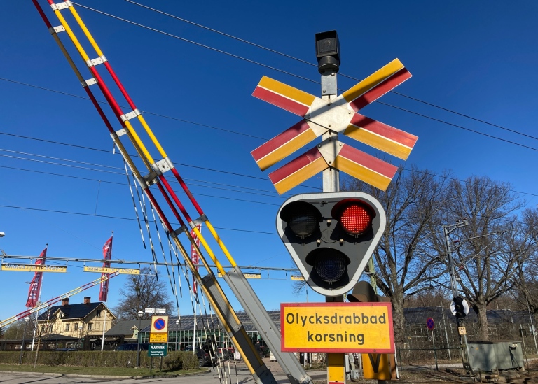 Railway crossing